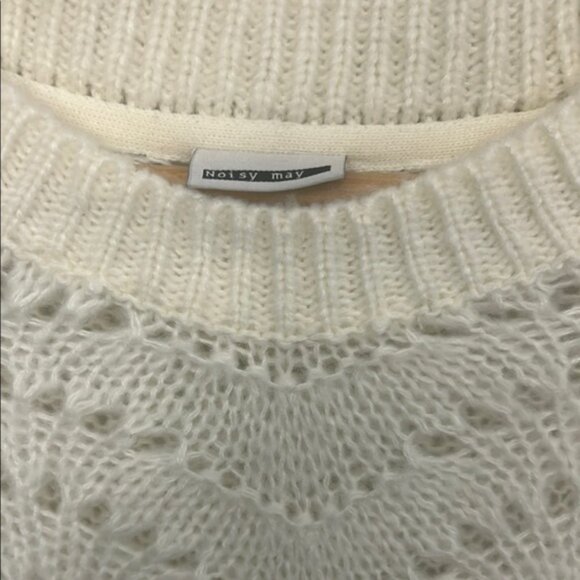 Noisy May (Anthropologie) Cream Knit Sweater size Medium - Picture 3 of 9